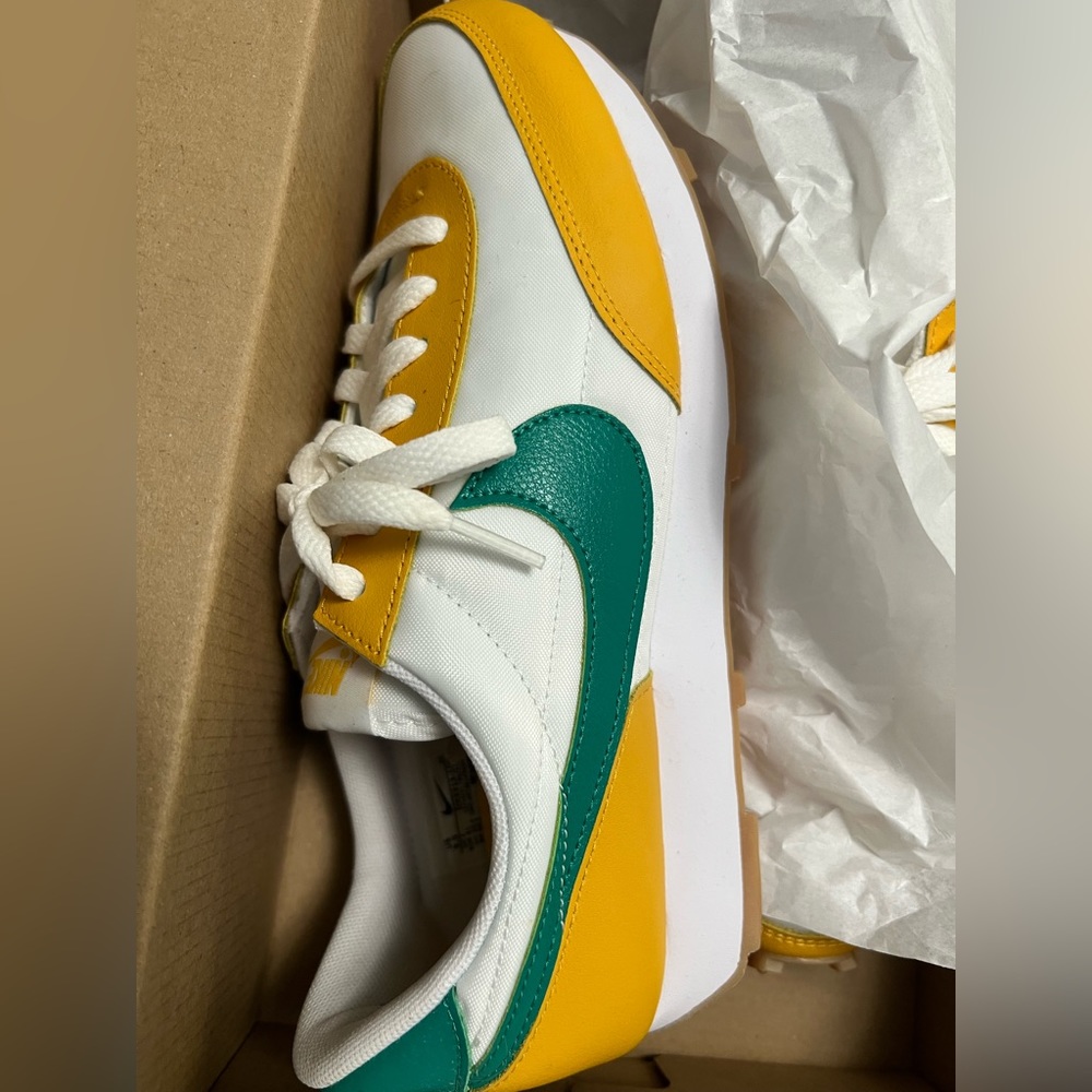 Nike Daybreak Womens 9.5, Brand new in box, white, green, yellow, Nordstrom’s